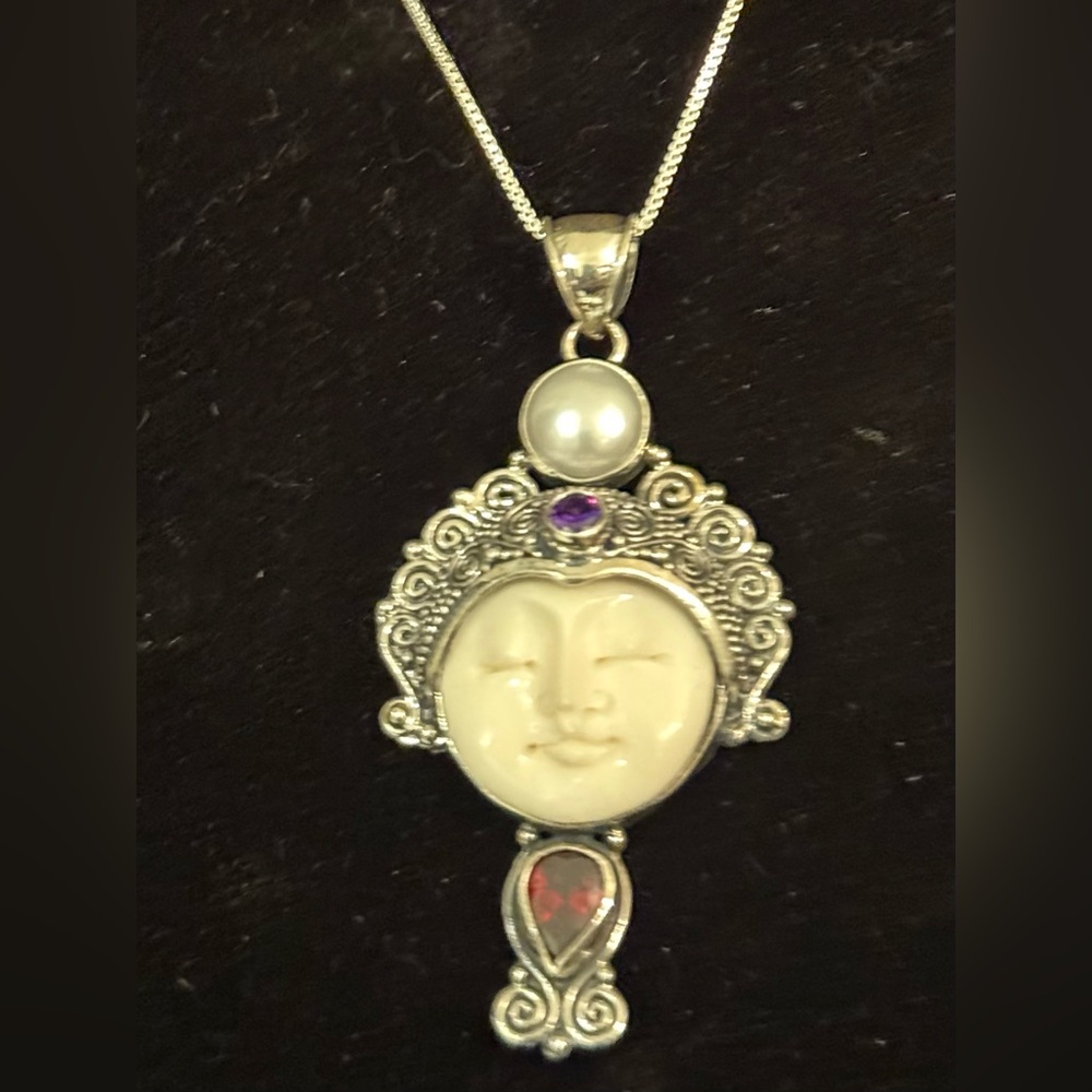 Sterling Silver Pearl Garnet & Ivory Face Pendant Necklace - White